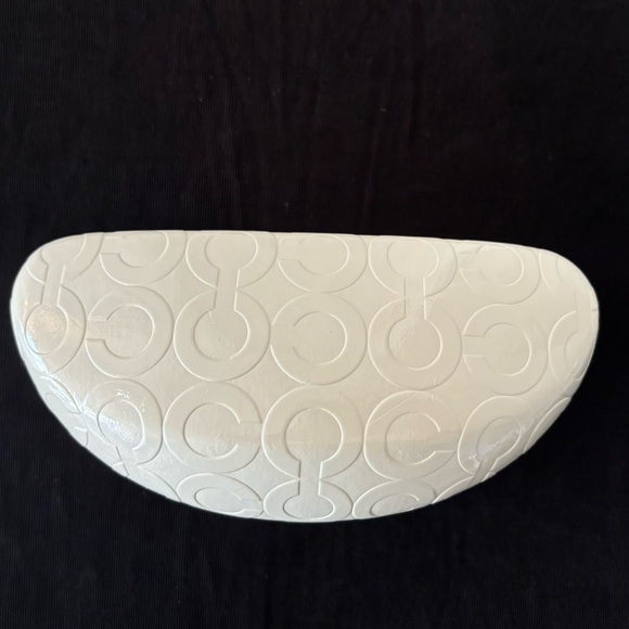 Coach Round Sunglasses - Picture 7 of 8